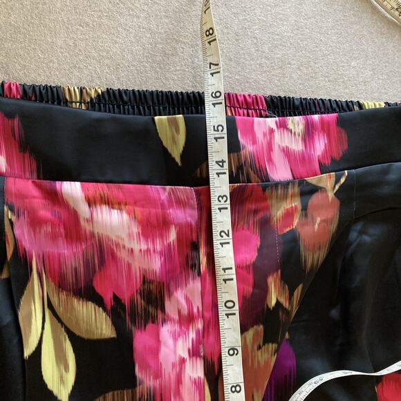 TORRID Wide Leg Satin High Rise Pants Sz 3 Short New Black Pink Floral Stretch - Picture 6 of 10